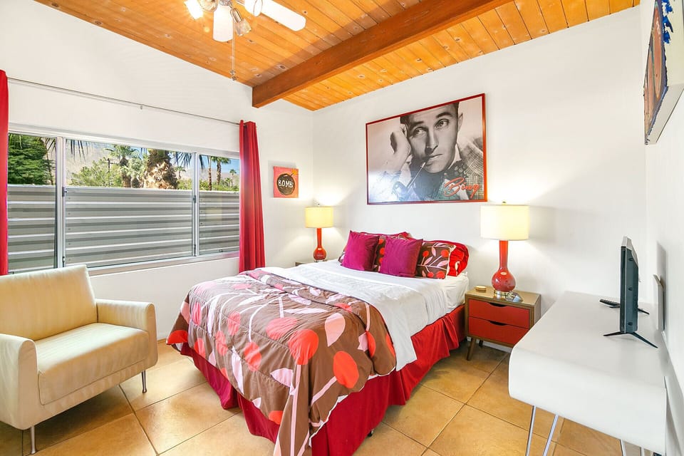 'Cherry' Room