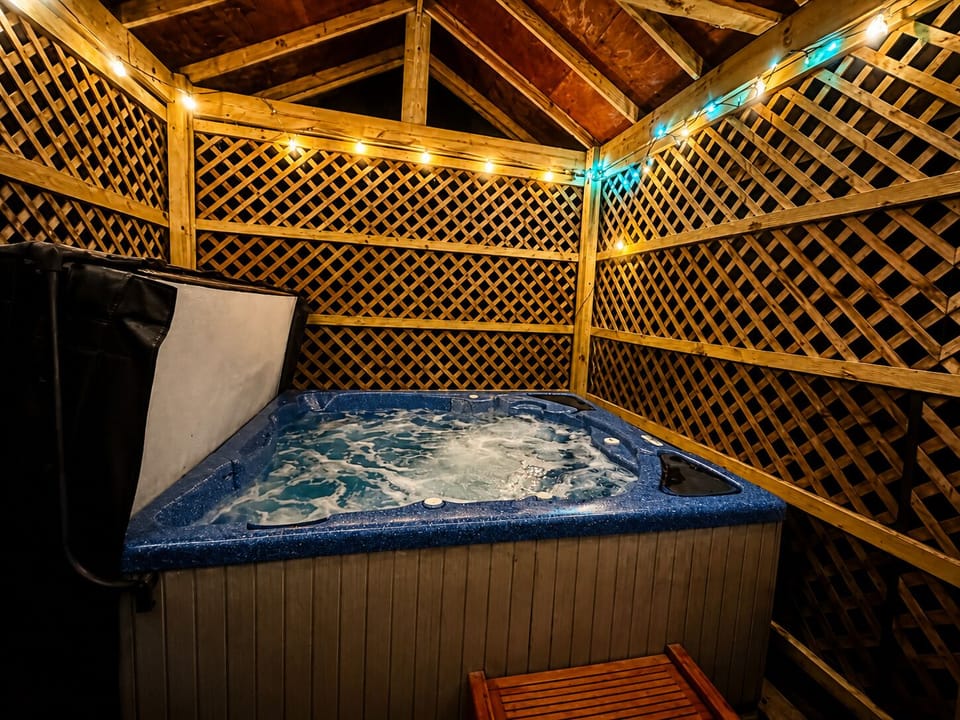 Indoor spa tub