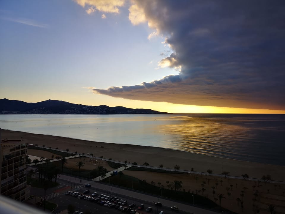 Beach/ocean view