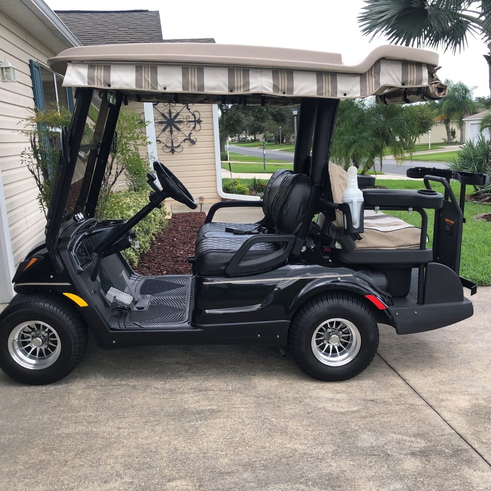 Yamaha gas 4 seater golf cart