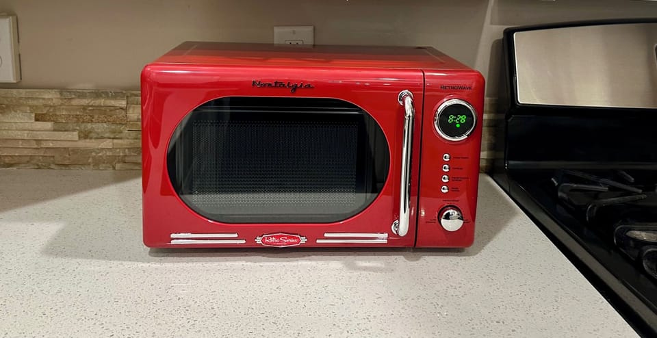 Kitchen- New Nostalgia microwave