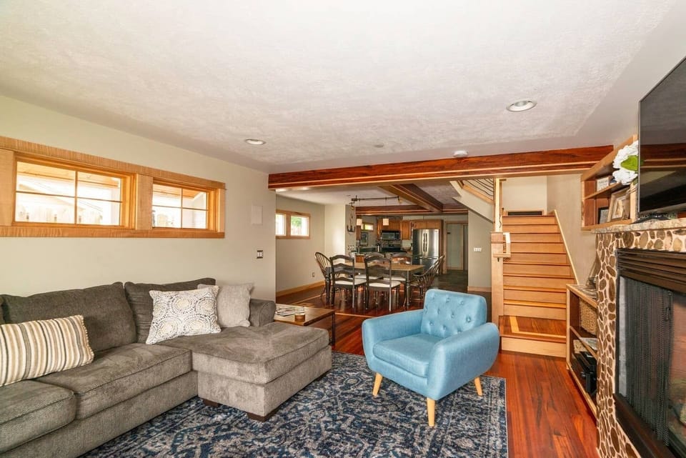 Perfect place to relax with plenty of comfortable seating. 