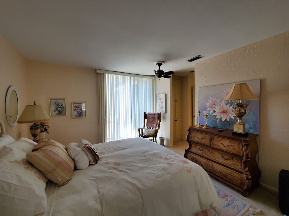 Guest Bedroom #1