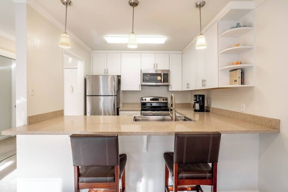 Enjoy breakfast at the quartz counter.