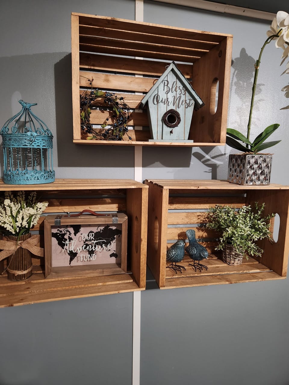 There's like, A lot of Birds in here.
