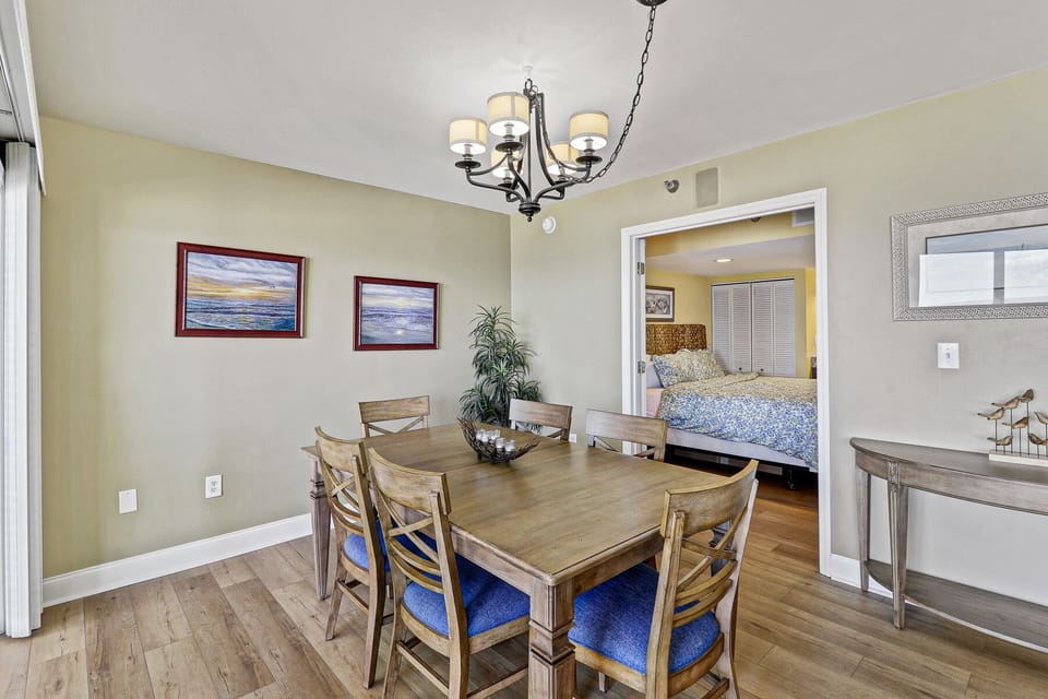 1506 Villamare | Dining Table - 1506 Villamare | Dining Table