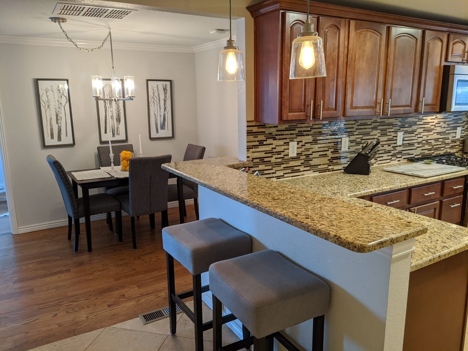 Dining room and breakfast bar