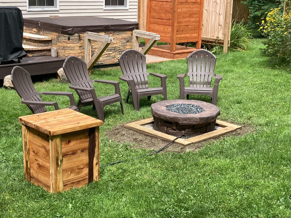 Outdoor fire pit 