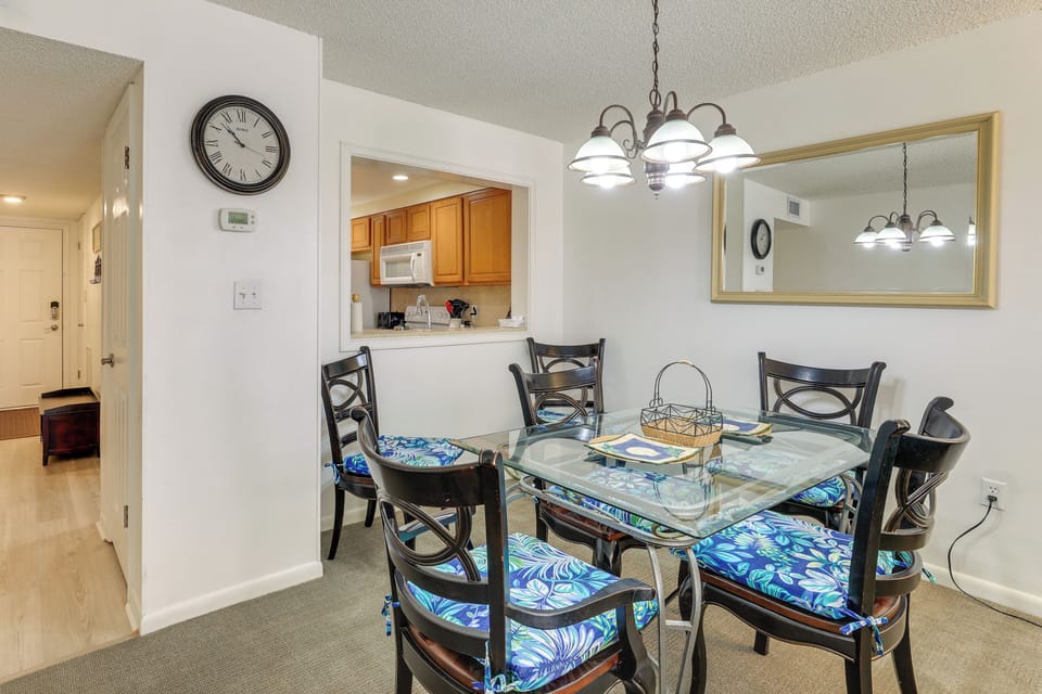 Dining Space | Dishware/Flatware