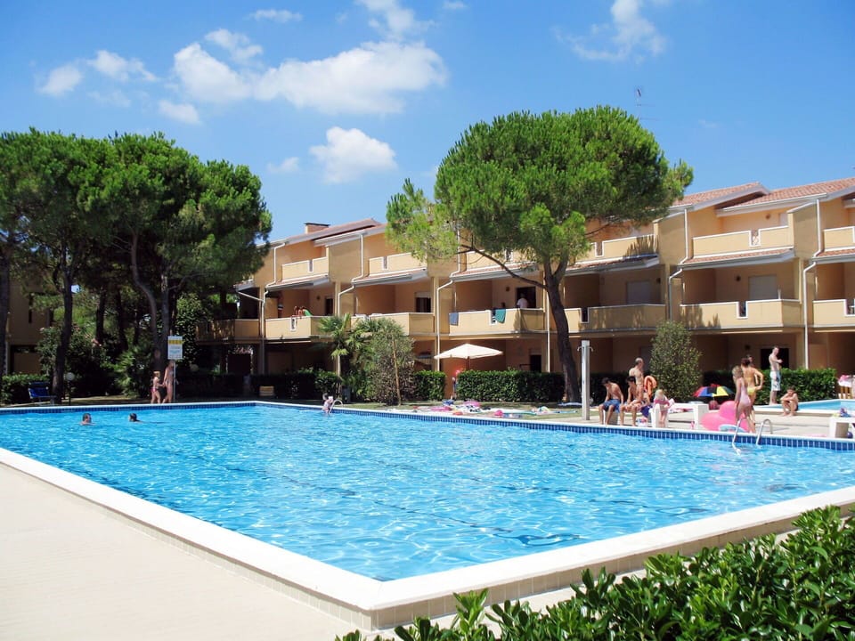 Swimming Pool, Property, Leisure, Resort, Leisure Centre, Building, Town, Resort Town, Vacation, Real Estate