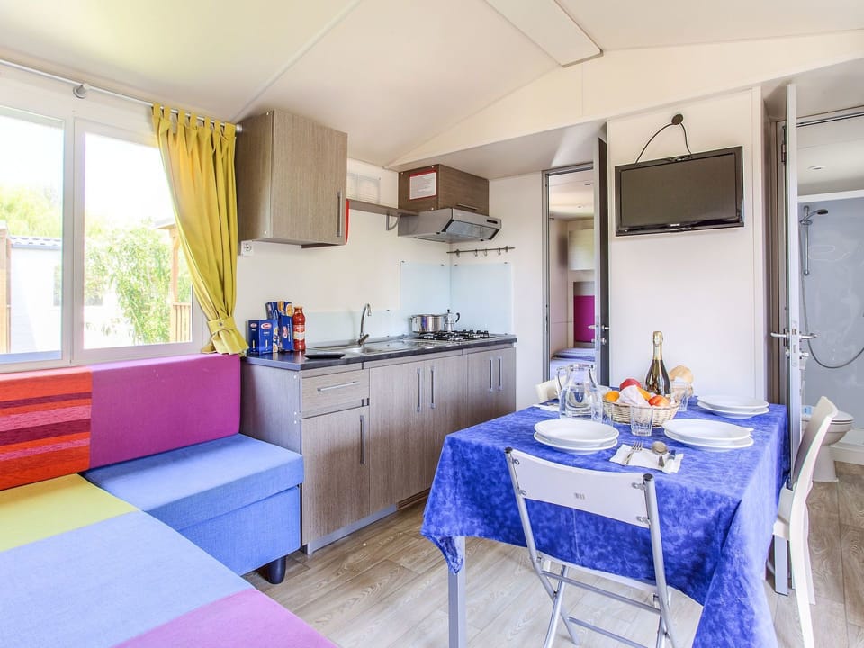 Room, Property, Furniture, Building, Interior Design, House, Yellow, Real Estate, Kitchen, Table