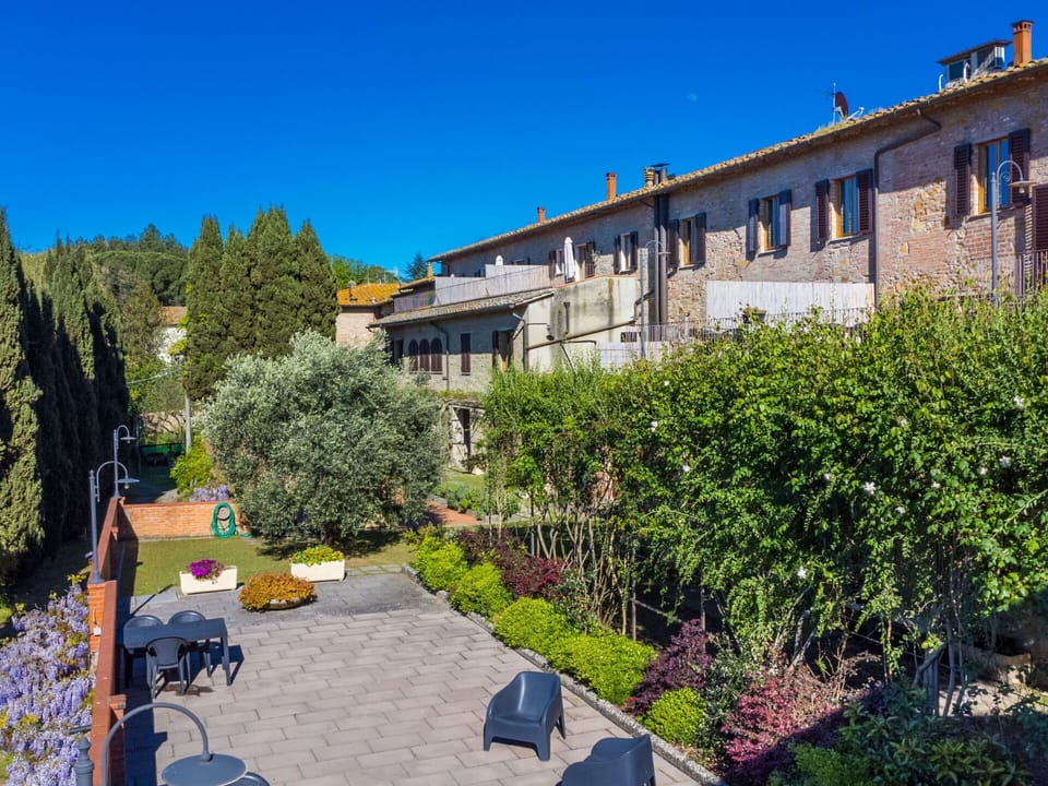 Shrub, Garden, Landscaping, Courtyard, Yard, Hacienda, Hedge, Villa