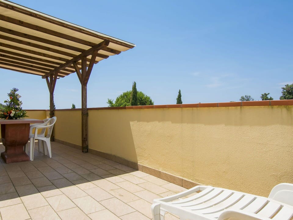Property, Real Estate, Building, Outdoor Furniture, Shade, House, Roof, Furniture, Patio, Room