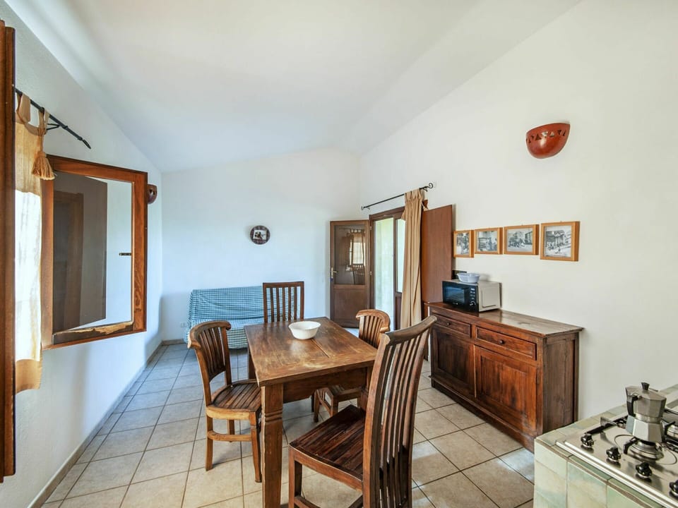 Mirror, Table, Picture Frame, Wood, Chair, Lighting, Cabinetry, Building, Interior Design, Wood Stain