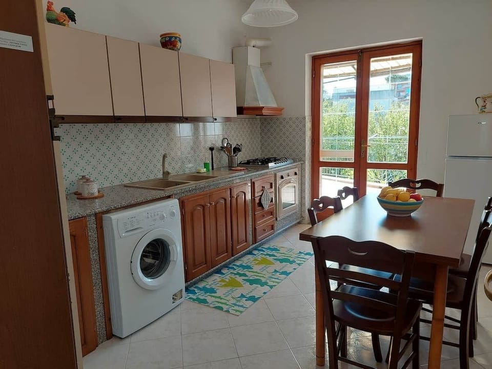 Cucina 1/3
