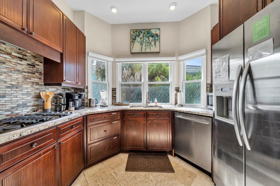 Gourmet Kitchen.  Krueig Coffee Maker, Dishwasher, stove, 2 ovens, microwave
