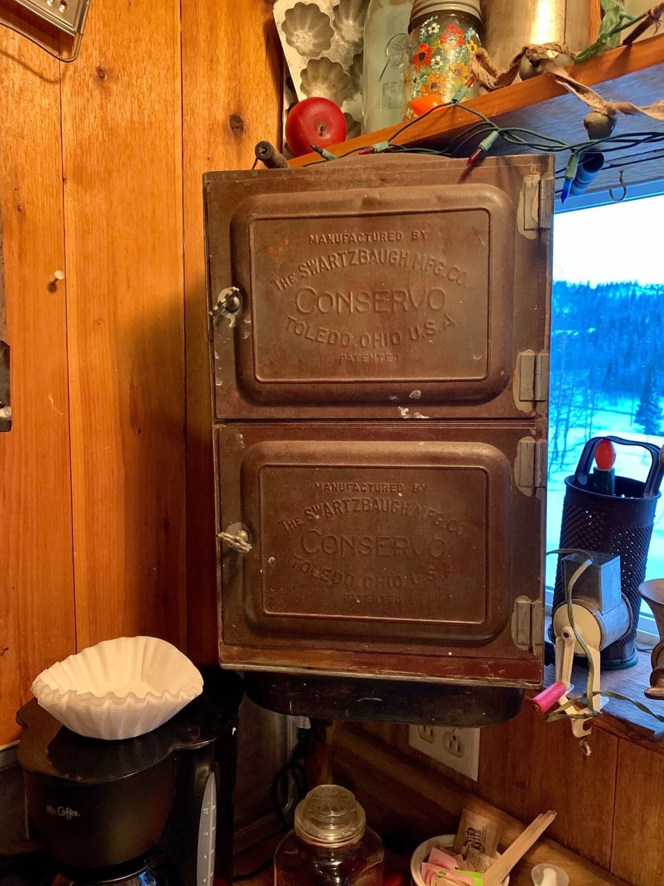 Cozy Cottage Near Ski Lifts! Cabin in Brian Head