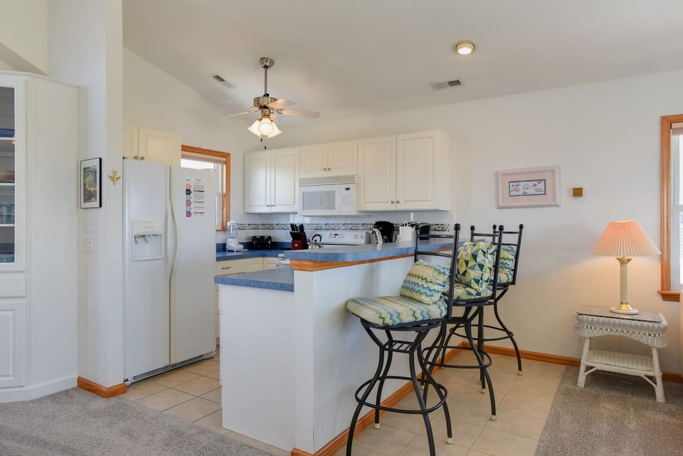 NH6304: Life is Good | Top Level Kitchen