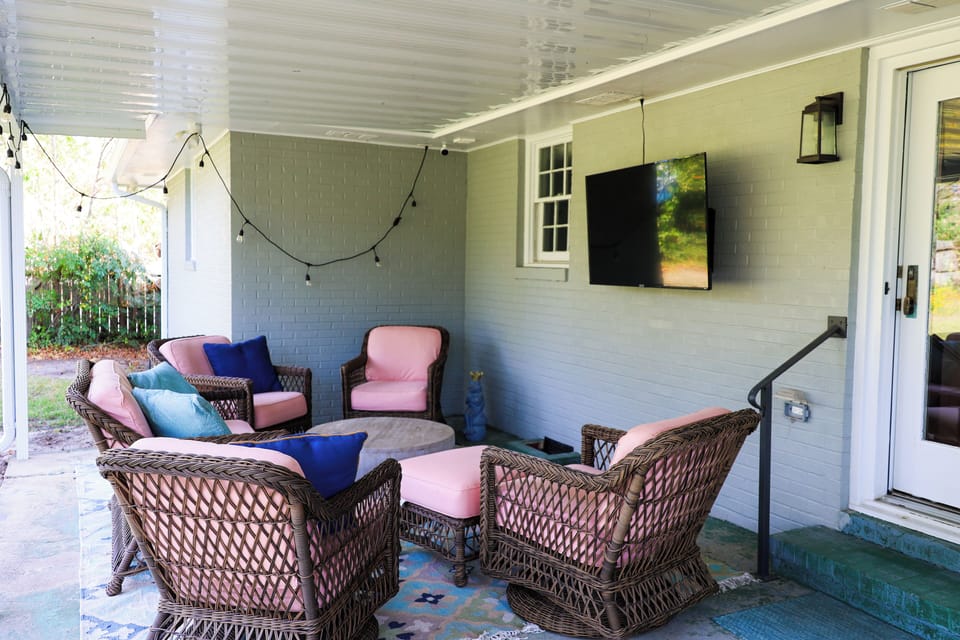 Outdoor TV w/ Lights, Green Egg & Weber grills