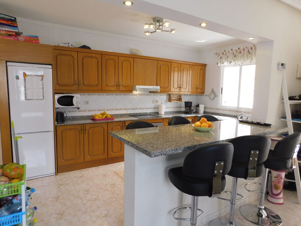 Middle floor kitchen 