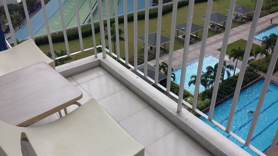 1 Bedroom Condo Unit with Balcony 