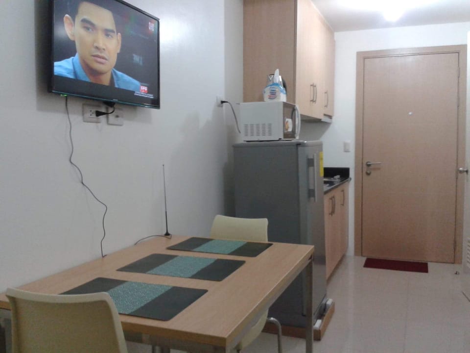 1 Bedroom Condo Unit with Balcony 