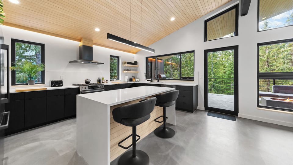 RAVN HAUS - Canopy - Kitchen Island SW _ VRBO