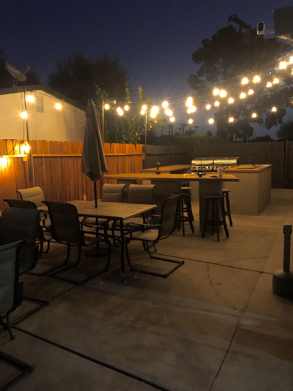 Outdoor dining