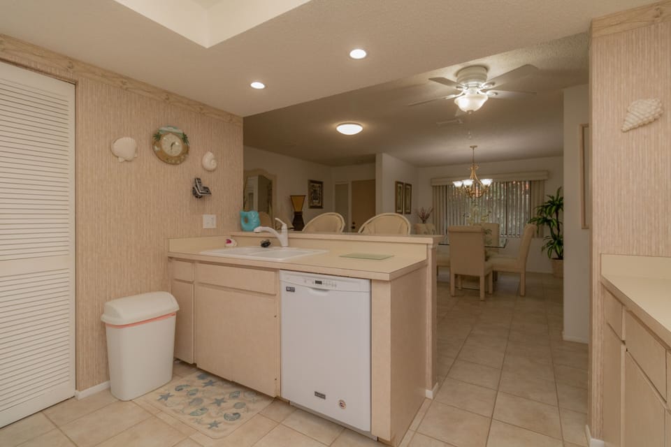 Fully Stocked Kitchen
