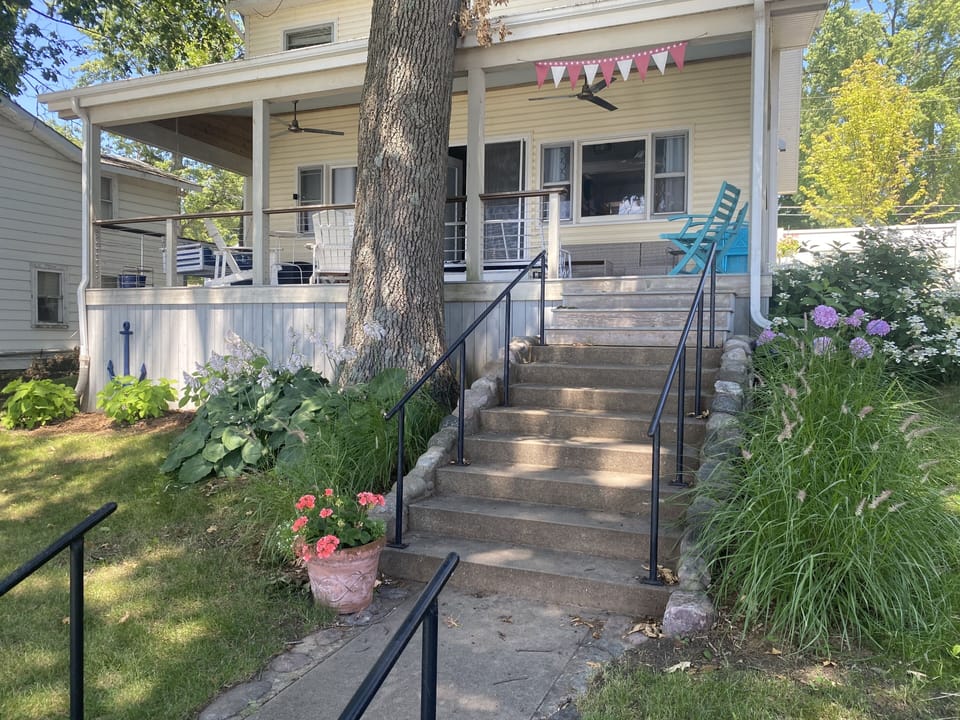 The porch facing the lake!