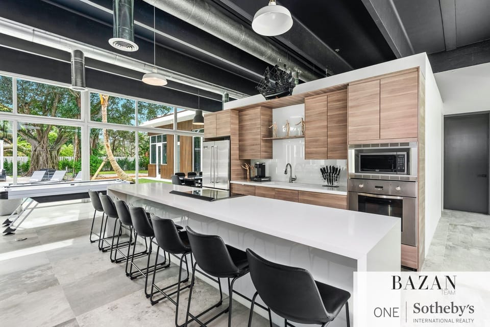 Ample kitchen with seating for 7