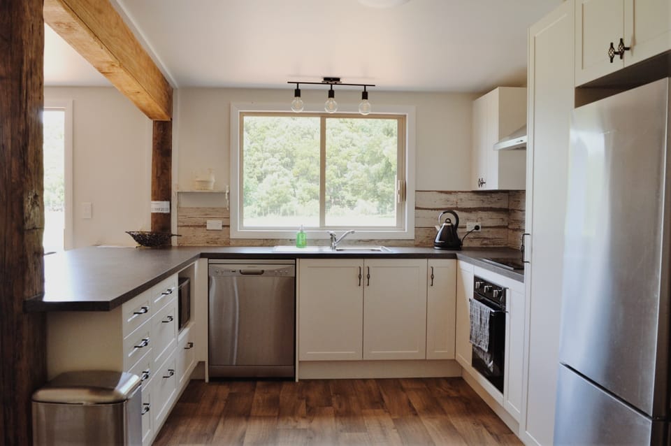 Dishwasher and oven 