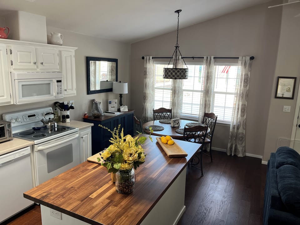 Kitchen - Dining Area