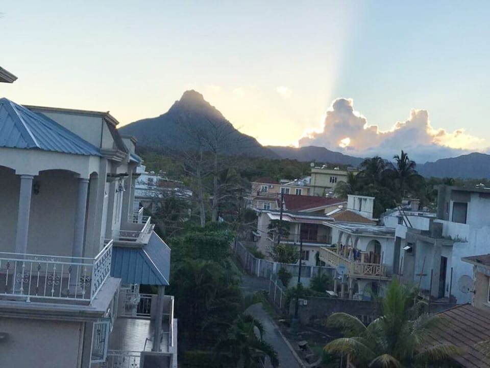 Sunrise (Back Balcony)