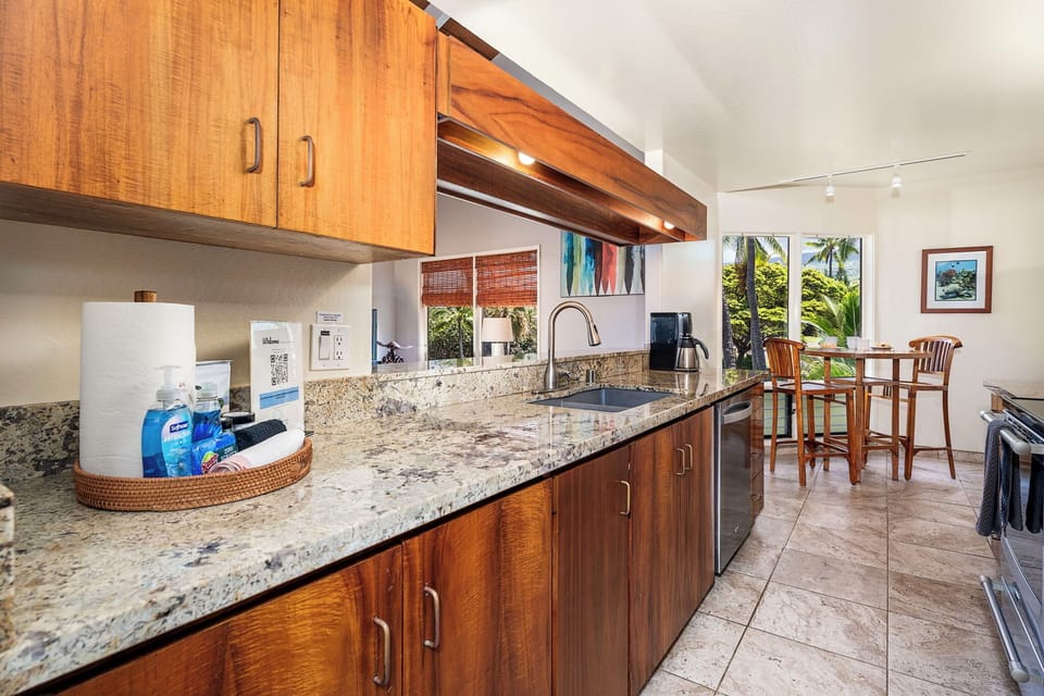 Pull up a stool at the breakfast bar while dinner comes together behind you.