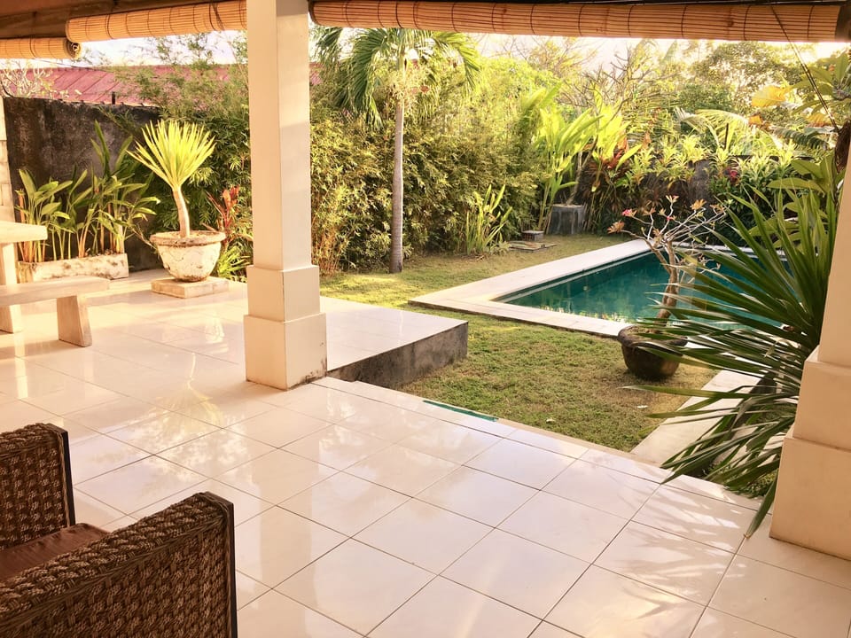 View on the Tropical garden from the 
35 SQM breezy Terrass