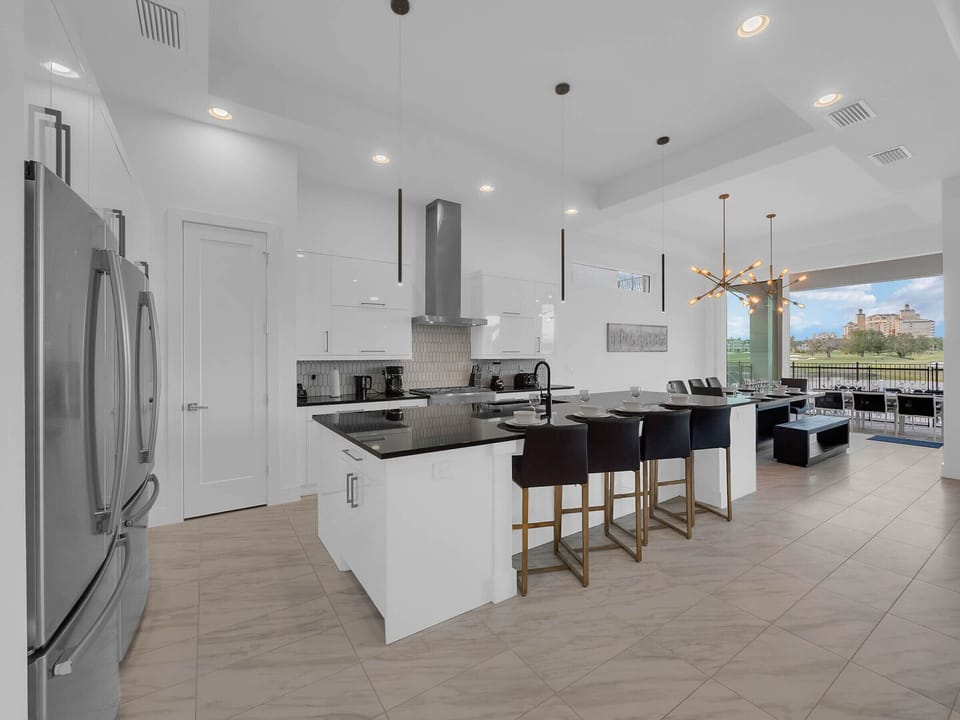 The fully equipped kitchen has everything you need to prepare a delicious meal