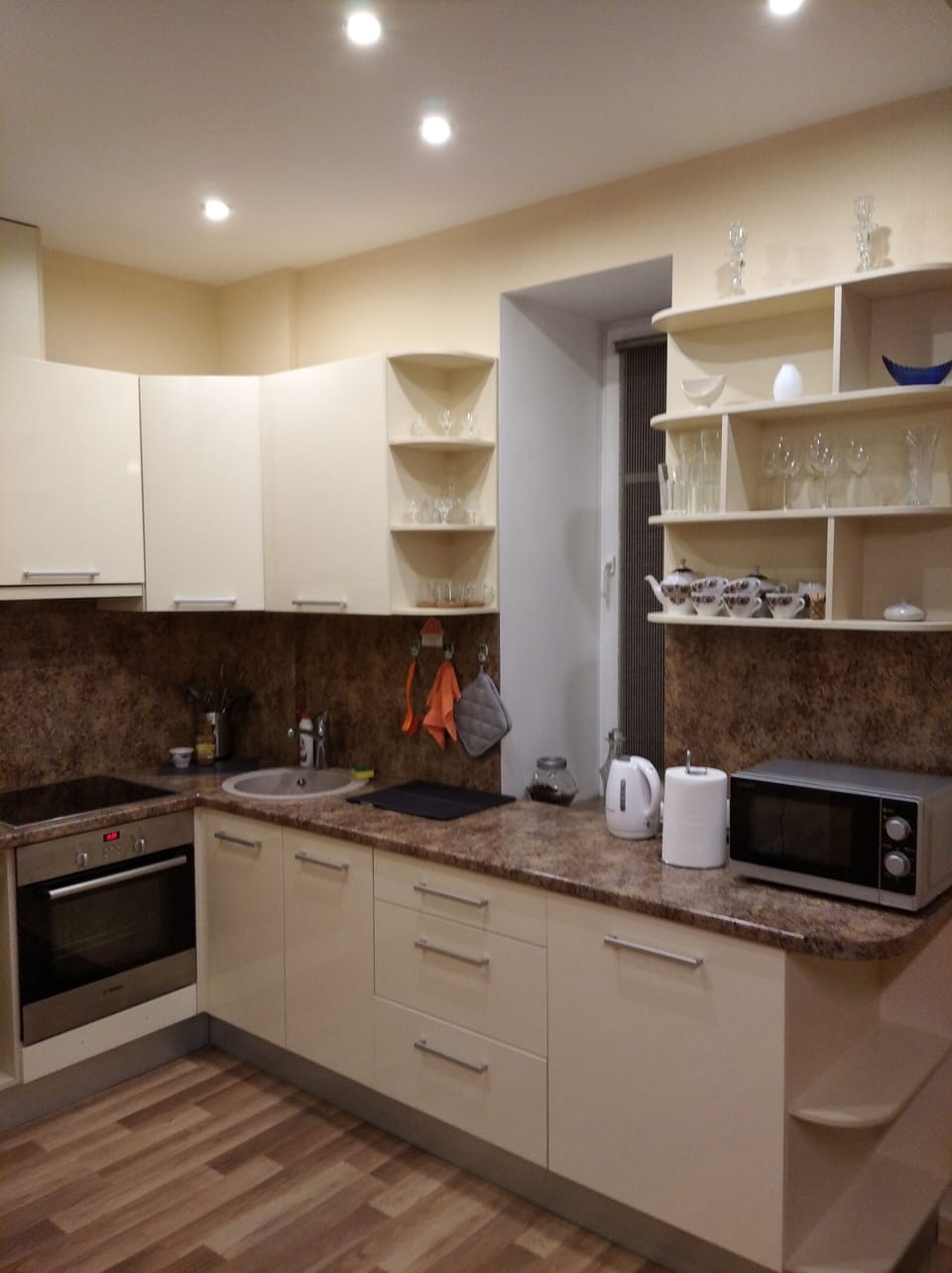 Kitchen - the place where you can be a Michelin Star chef :) 
Fully equipped!