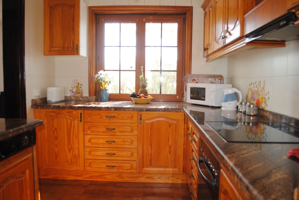 Fully equipped kitchen
