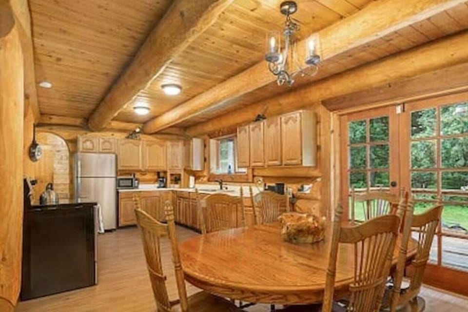 Dining Room and kitchen goes out to back patio