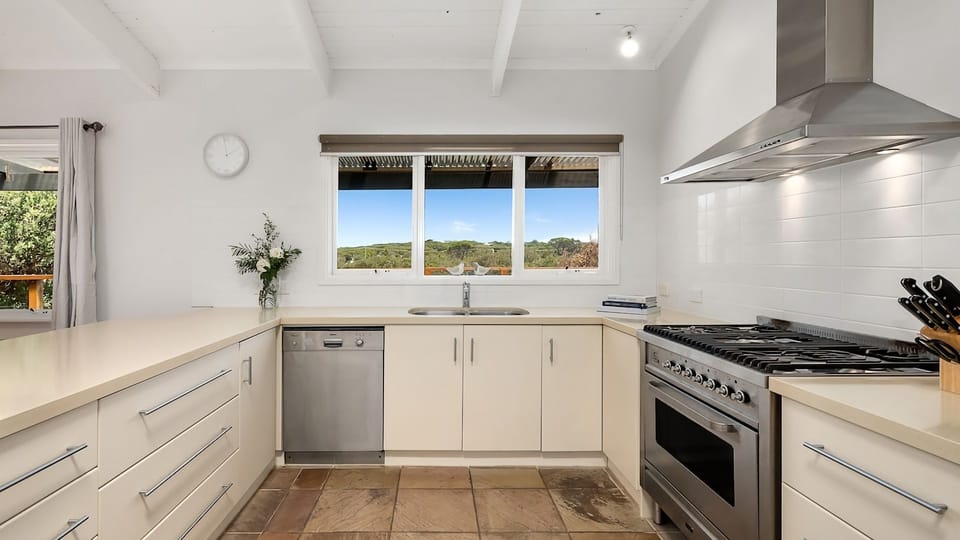 Willowdene Kitchen Area