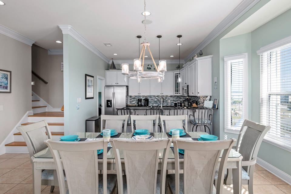 Dining & Kitchen