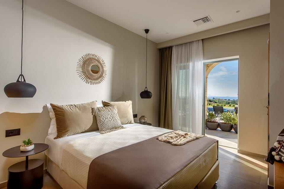 Ground floor master bedroom