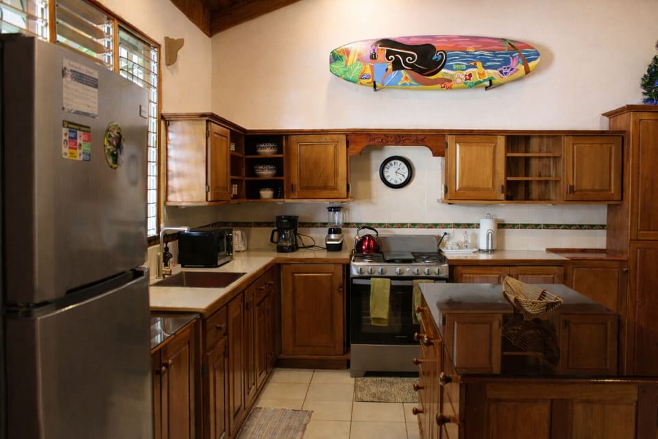fully stocked kitchen