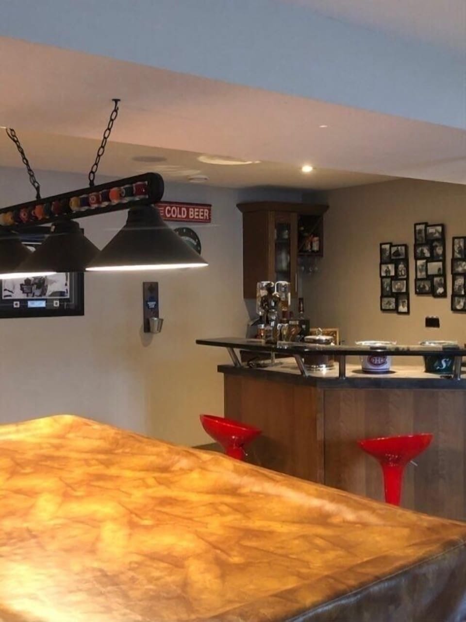Bar area and pool table 