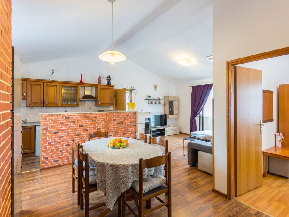 Table, Furniture, Property, Chair, Cabinetry, Wood, Interior Design, Orange, Kitchen, Countertop