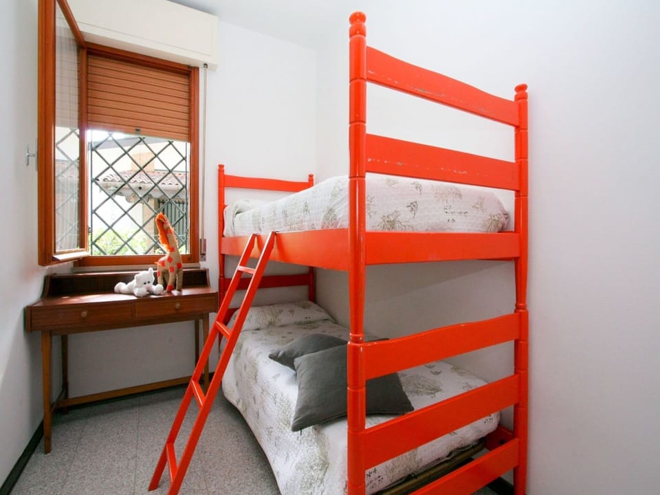 Red, Bed, Room, Furniture, Stairs, Property, Orange, Bunk Bed, Hostel, Bedroom