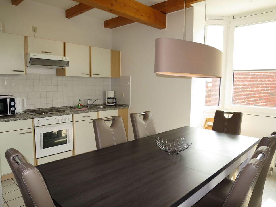 Countertop, Cabinetry, Furniture, Property, Kitchen Sink, Kitchen Appliance, Table, Kitchen Stove, Sink, Kitchen