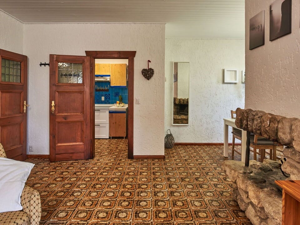 Property, Cabinetry, Picture Frame, Wood, Drawer, Interior Design, Architecture, Flooring, Floor, Table