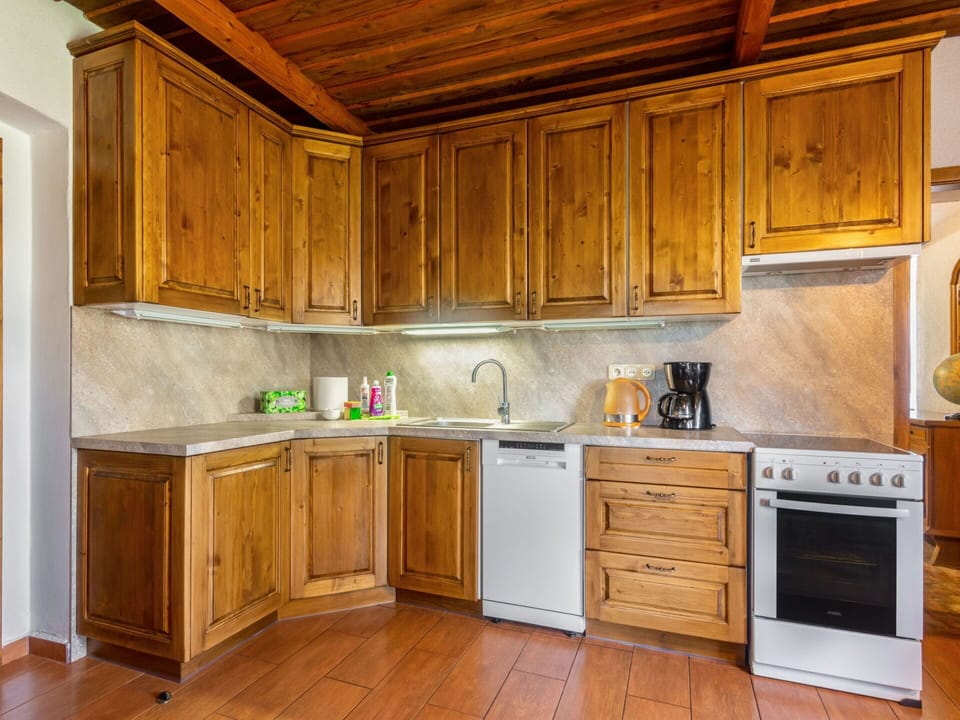 Cabinetry, Countertop, Furniture, Property, Building, Wood, Kitchen, Kitchen Appliance, Drawer, Interior Design